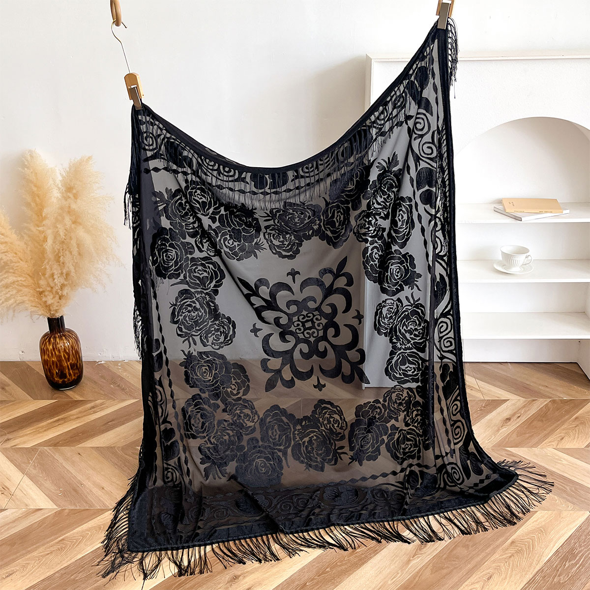 شال مخملي عتيق الطراز بتطريز ز - مراجعة Embroidery Shawl وسعره